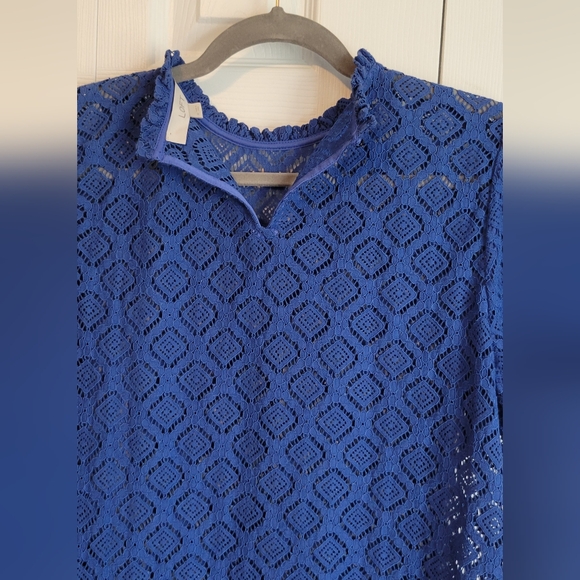 🤩 Ann Taylor LOFT Navy Blue Lace Blouse Top Women's Medium - Picture 6 of 7